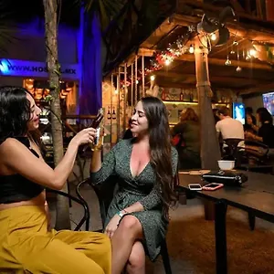 Mx 5th Avenue Hostel