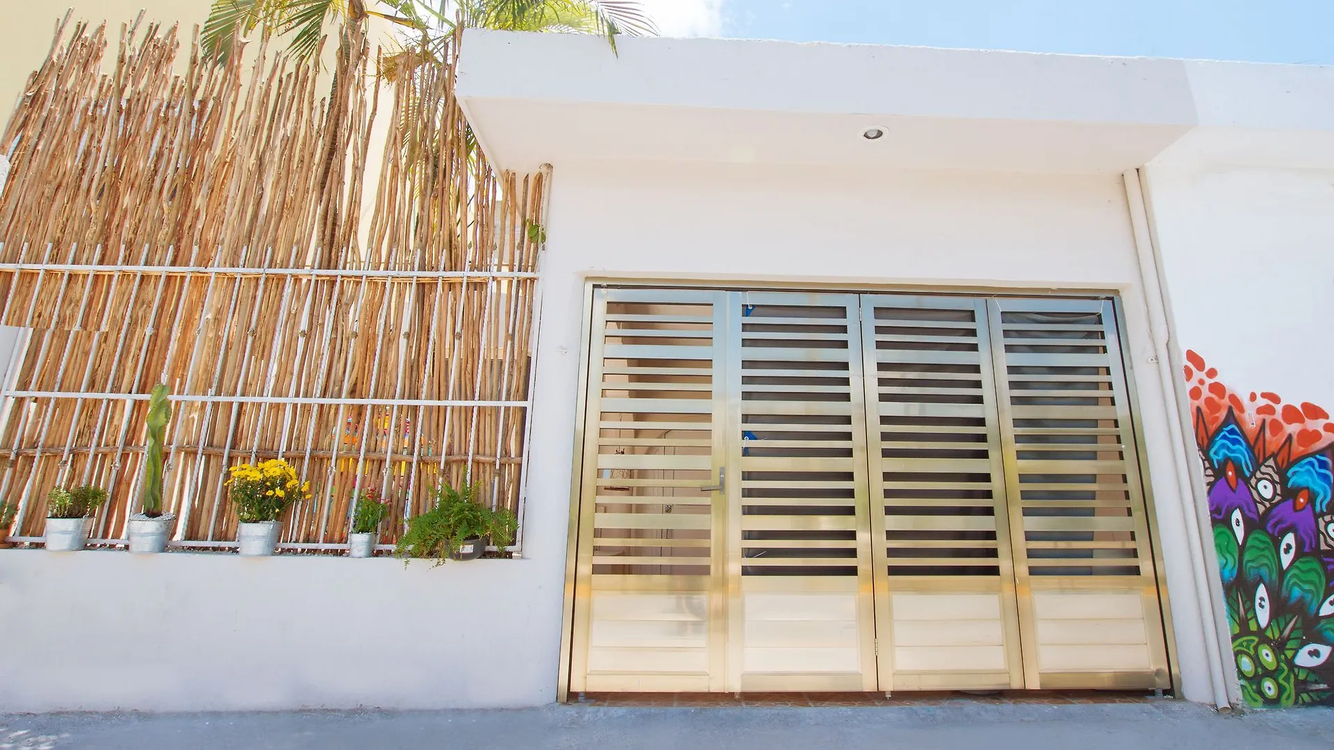Hostels On The Road Playa del Carmen
